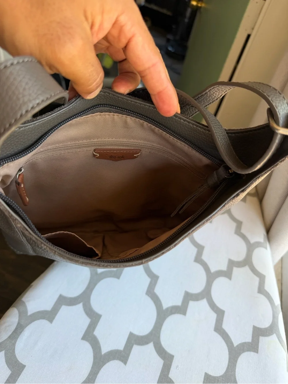 The Sak Men's Leather Messenger Bag in Charcoal Gray